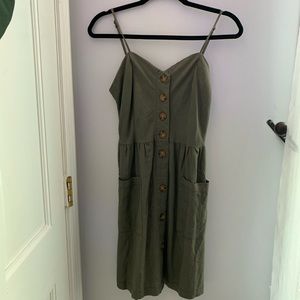 Size M button-down olive green dress w/ pockets